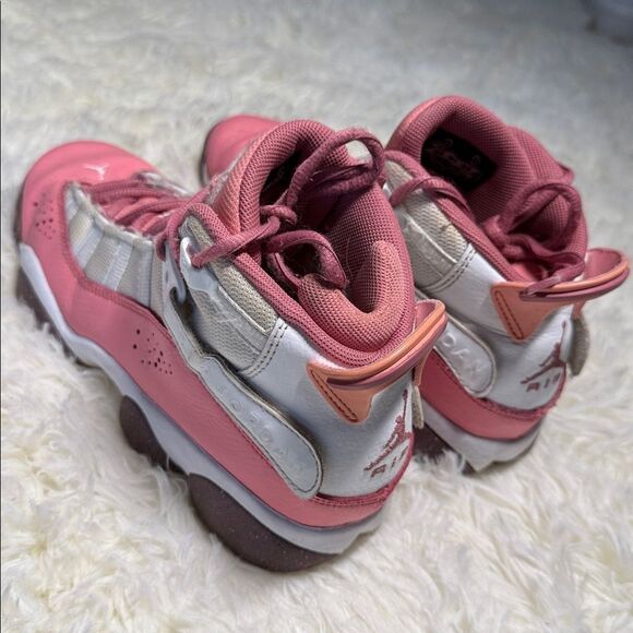 Jordan Kids Sneakers in Pink and White - Picture 4 of 6